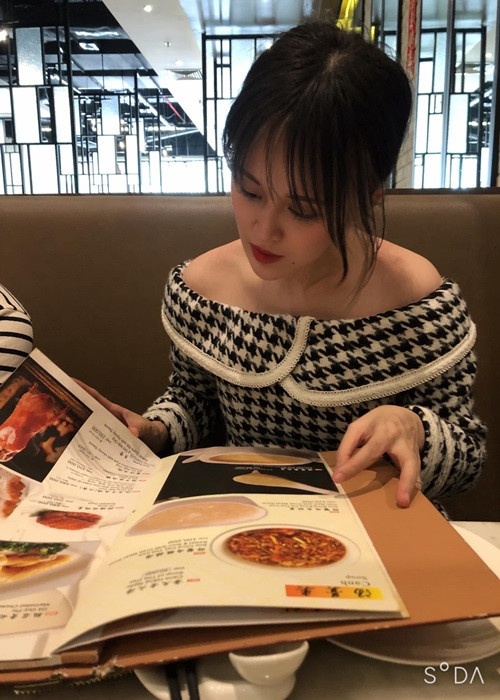 Thu Uyên từng tâm sự, con gái dịu dàng nhưng lại có tư duy phóng khoáng, rất hợp và hiểu mẹ. Ảnh: FBNV