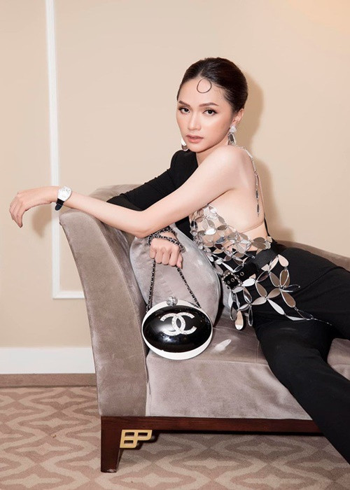 Hương Giang hứa hẹn sẽ viết về túi Chanel cũng tăng giá chóng mặt. Ảnh: Sức khỏe và đời sống
