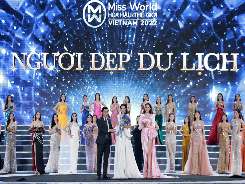 Nguyễn Thị Phương Linh đoạt giải Người đẹp du lịch đồng thời lọt top 38.