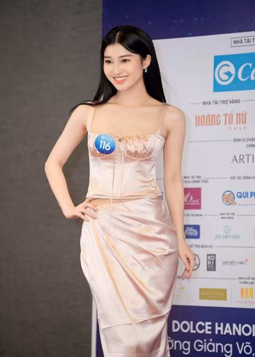 Nữ sinh Thanh Hóa sở hữu nhan sắc đẹp ngọt ngào.