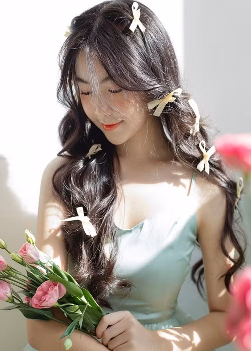 Lọ Lem có chiều cao ấn tượng (1m71).