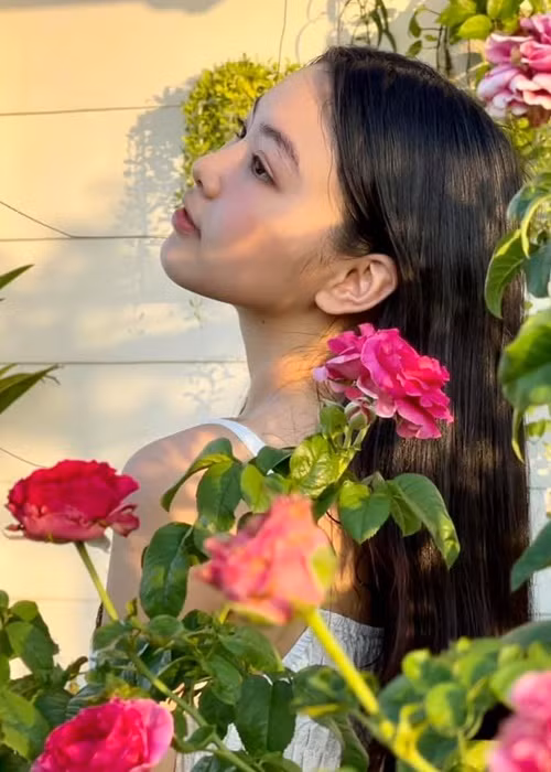 "Mẹ thật sự biết ơn vì sự trưởng thành của con", doanh nhân Dạ Thảo còn viết.