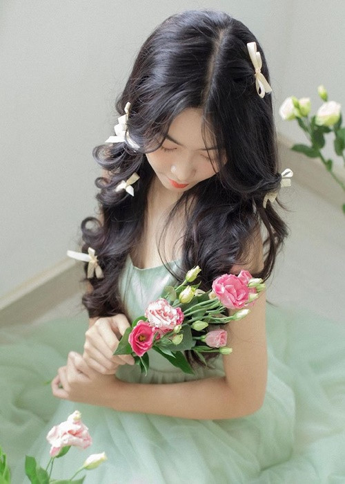 Quyền Linh vừa gửi lời chúc mừng sinh nhật đến con gái.