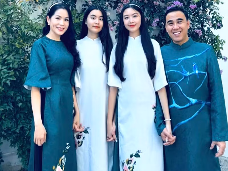 Cả hai ái nữ nhà Quyền Linh đều có chiều cao vượt bố mẹ.