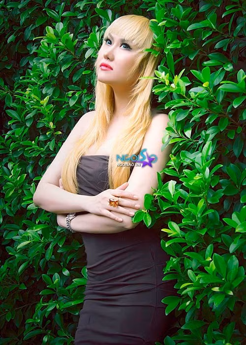 Phi Thanh Vân có đường tình duyên lận đận. Năm 20 tuổi, cô mang thai. Tuy nhiên, giữa cô và bạn trai cũ lại nhiều lần xảy ra va chạm, xô xát dẫn đến sảy thai. Sau đó, Phi Thanh Vân quyết định chia tay bạn trai. Ảnh: Ngôi sao