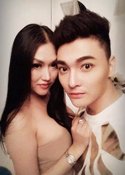 Phi Thanh Vân từng vướng nghi vấn hẹn hò Anthony Trần - một thành viên của một nhóm nhạc và được “nữ hoàng dao kéo” đầu tư số tiền 400 triệu để “lột xác” thành một chàng trai có ngoại hình như hot boy. Ảnh: Khám Phá