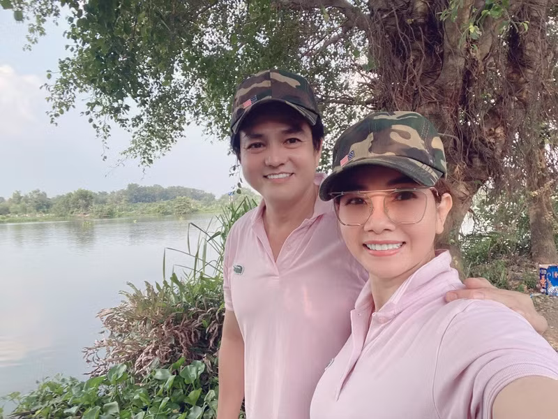 Bà xã của Cao Minh Đạt tên Thanh Trúc, kém nam diễn viên 8 tuổi. Thanh Trúc và Cao Minh Đạt có 3 năm hẹn hò trước khi cưới. Ảnh: FBNV