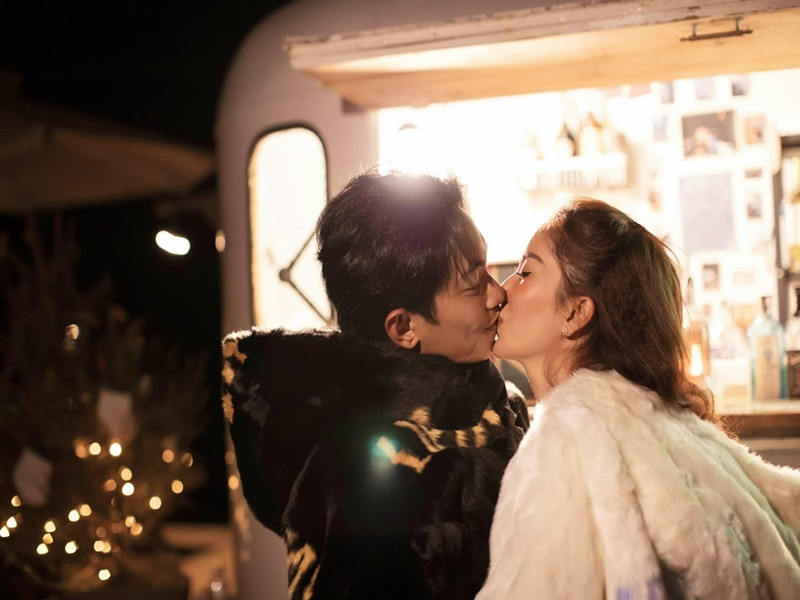 Vì gặp nhiều lần áp lực, Khánh Thi và Phan Hiển liên tục chia tay. Tuy nhiên, cuối cùng, cặp đôi này vẫn về chung một nhà. Ảnh: FBNV