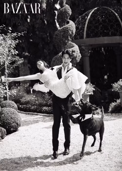 Sau 2 năm hẹn hò, cặp đôi "chị em" sẽ tổ chức hôn lễ vào ngày 8/5 tới đây tại Đà Nẵng. Ảnh: Harper's Bazaar Vietnam