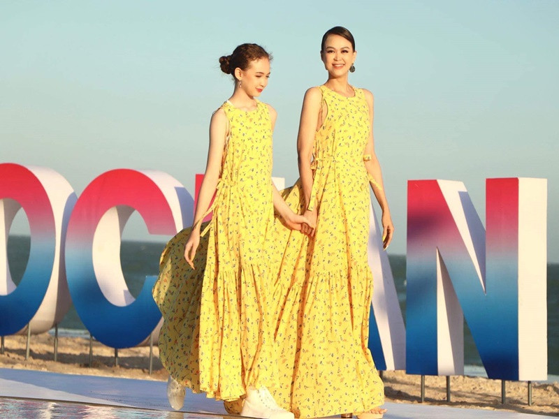 Ngọc Nga cùng con gái trình diễn thời trang cách đây không lâu.