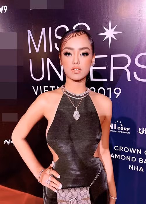 Nữ người mẫu tuyên bố làm rapper và ra mắt MV Đoán xem vào năm 2020.