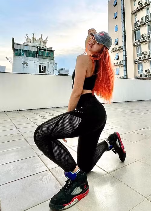 Mai Ngô duy trì được vòng ba 1 mét trong những năm qua.