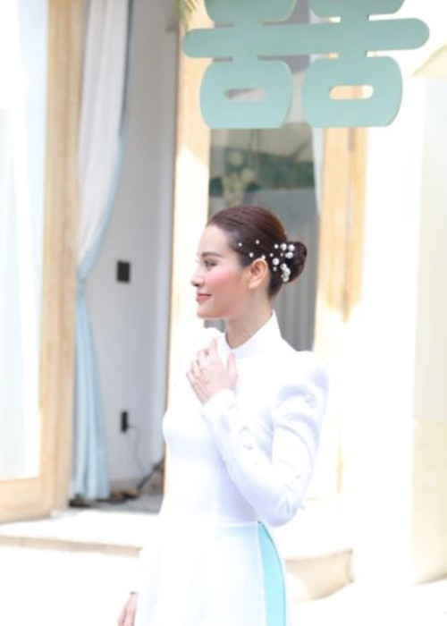 Phương Trinh Jolie và Lý Bình đã đăng ký kết hôn hồi tháng 1/2022. Ảnh: Saostar