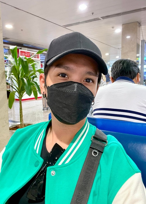 Bạch Công Khanh chạy show ở Đà Nẵng dịp 30/4-1/5.