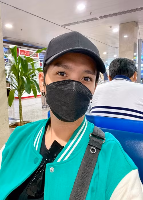 Bạch Công Khanh chạy show ở Đà Nẵng dịp 30/4-1/5.