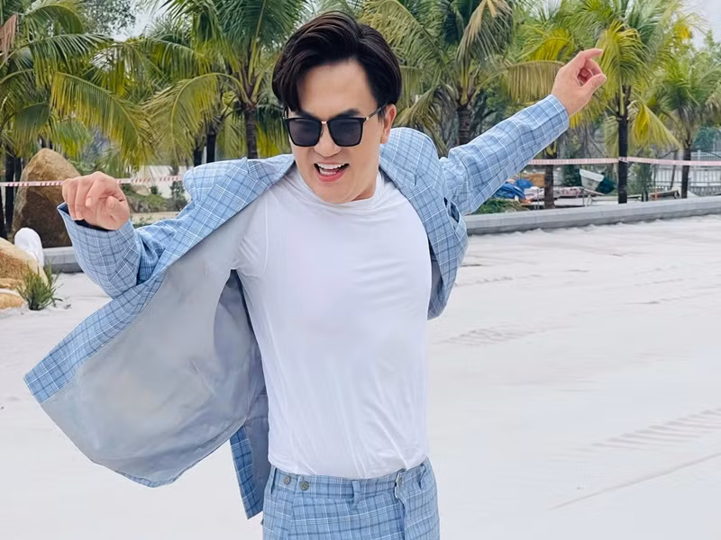 MC Đại Nghĩa là một trong những sao Việt chạy show dịp 30/4-1/5. Anh hiện tại bận rộn với công việc ở Đồng Nai.