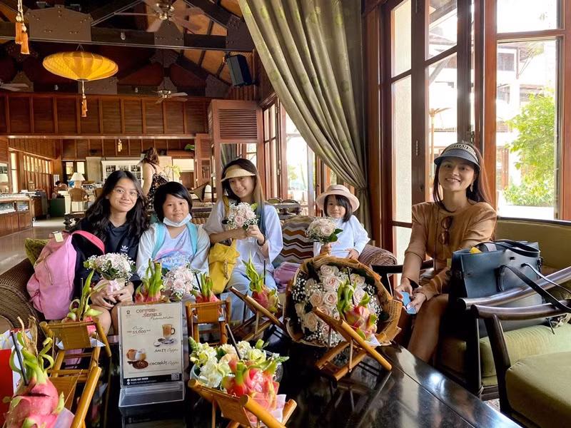 5 mẹ con Vũ Thu Phương lựa chọn một resort ở Đà Nẵng tận hưởng kỳ nghỉ 30/4 - 1/5.