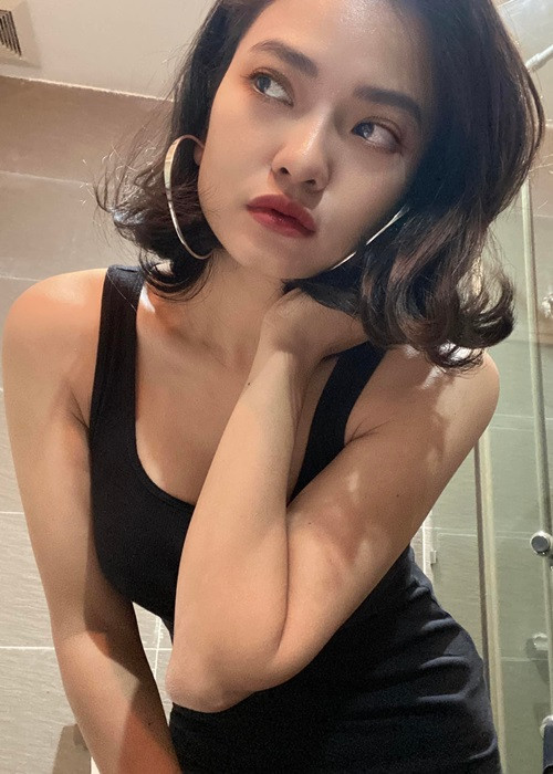 Bà mẹ hai con từng có vai diễn ấn tượng trong phim "Cuộc đời của Yến", "Bí mật Eva", "Mưa bóng mây" và "Những đứa con của làng". Ảnh: FBNV