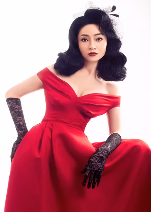 Cách đây hơn 20 năm, nữ diễn viên phim "Hương vị tình thân" được chú ý nhờ nhan sắc đài các, kiêu sa.