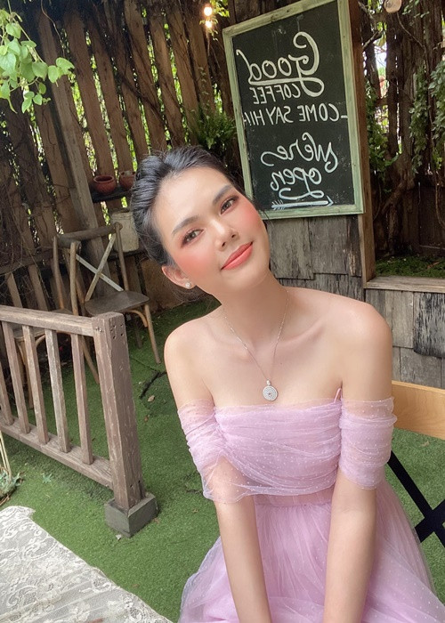 Ngọc Trinh từng khoe không ít món quà tự thưởng cho bản thân sau biến cố tình cảm.