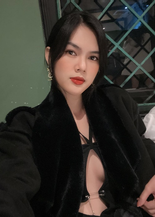 Nhan sắc của Ngọc Trinh ngày càng thăng hạng sau biến cố tình cảm.