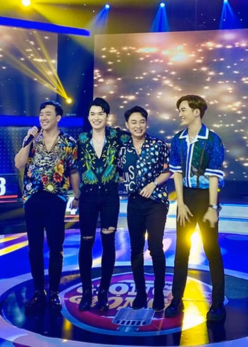 Hội bạn thân này thường xuyên xuất hiện trên sóng truyền hình hay các sự kiện, có những clip hài hước trên mạng xã hội. Ảnh: FBNV