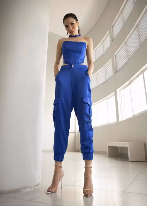 Kỳ Duyên được khen bắt kịp các xu hướng thời trang. Ảnh: FBNV