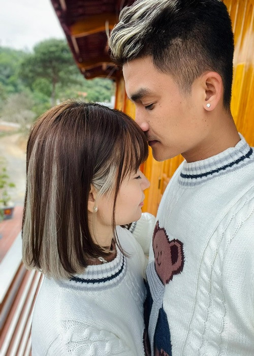 Chia sẻ với Zing, Thảo Vy cho biết, cô được một người em may tặng 8 đầm cưới.