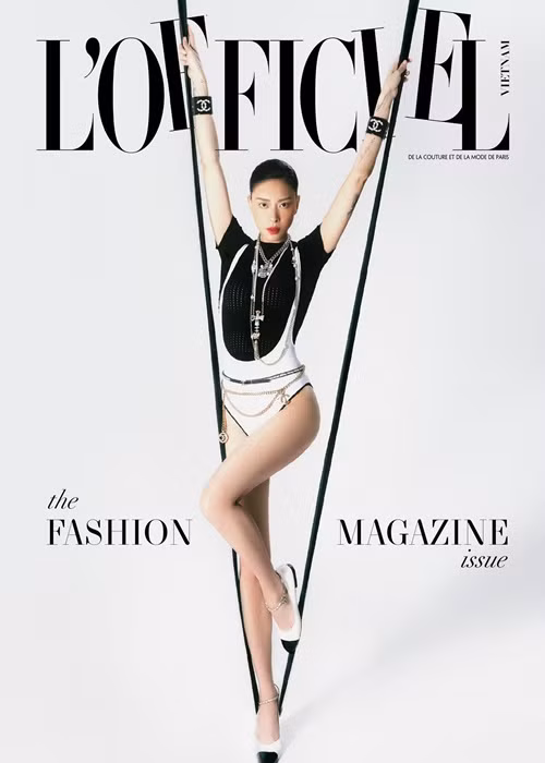 Nàng "đả nữ" khoe trọn hình thể gợi cảm ở tuổi 43 khi chụp ảnh cho tạp chí.