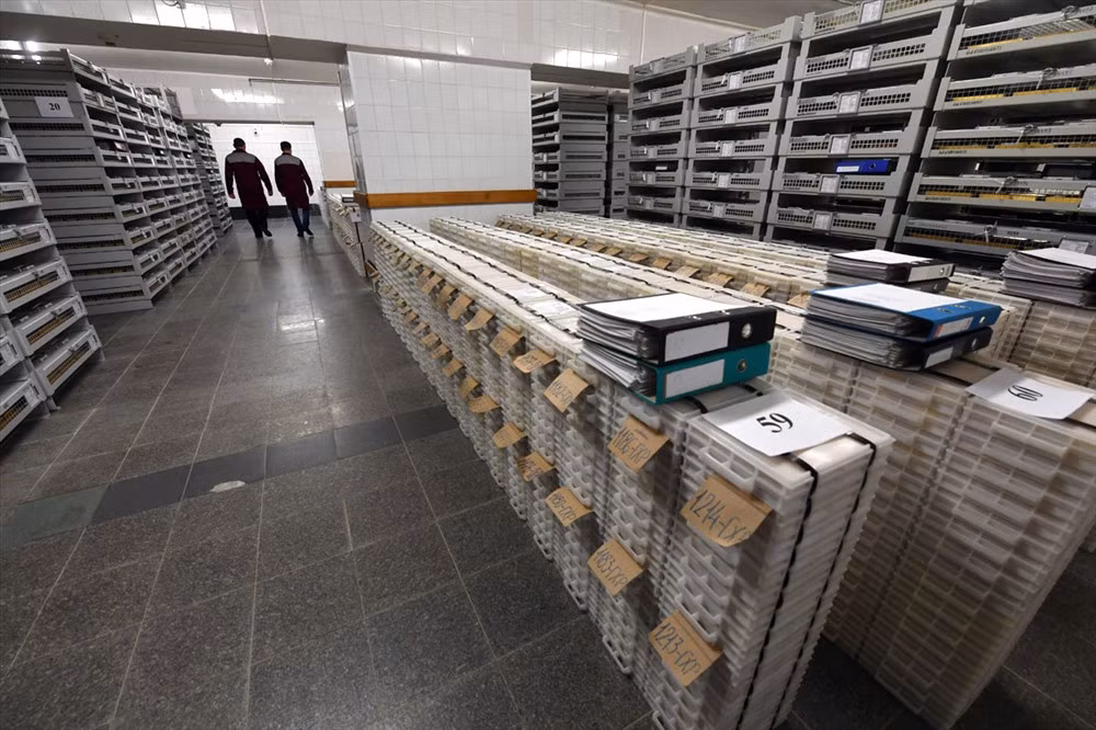 Có thể ví dự trữ vàng là chiếc đệm khí an toàn của đất nước. Trong trường hợp phát sinh tình trạng khủng hoảng hoặc thiếu dự trữ ngoại tệ, vàng luôn có thể được đem bán hoặc dùng làm tài sản thế chấp.