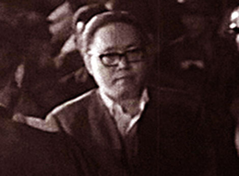 Tạ Vinh lúc ra tòa án quân sự mặt trận.