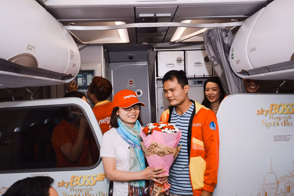 Có cả bạn yêu nhau nhiều năm nhưng giờ mới có dịp đưa bạn gái về ra mắt gia đình.