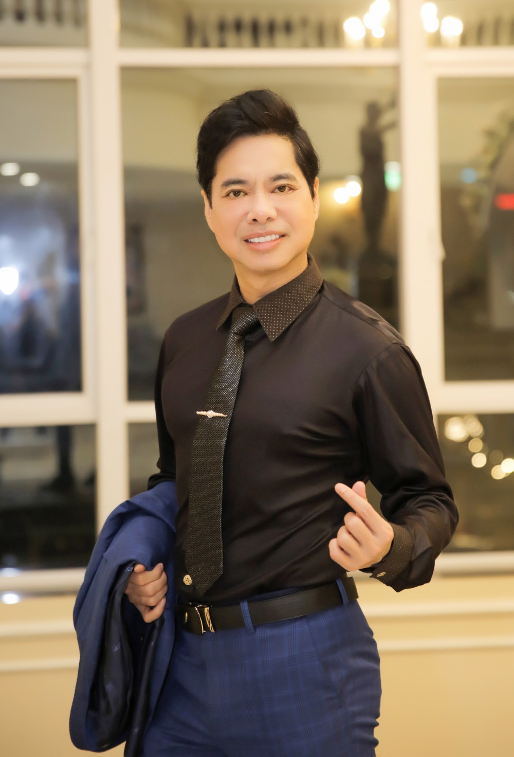 Ngọc Sơn tiết lộ, lý do anh song ca “Tình cha - Lòng mẹ” cùng Hồ Văn Cường là bởi anh muốn Hồ Văn Cường luôn giữ trọn đạo hiếu, ghi nhớ ơn nghĩa sinh thành.