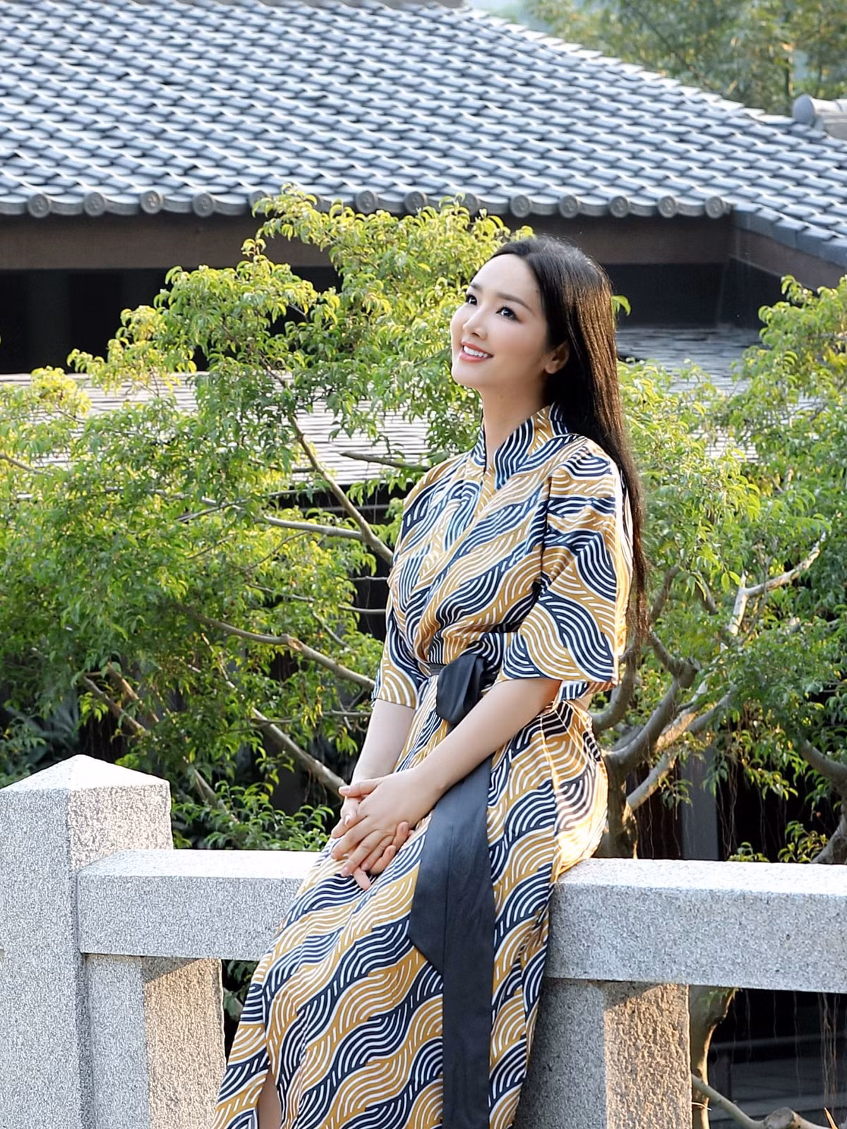 30 năm sau khi đăng quang, Giáng My vẫn giữ được nhan sắc rạng ngời.