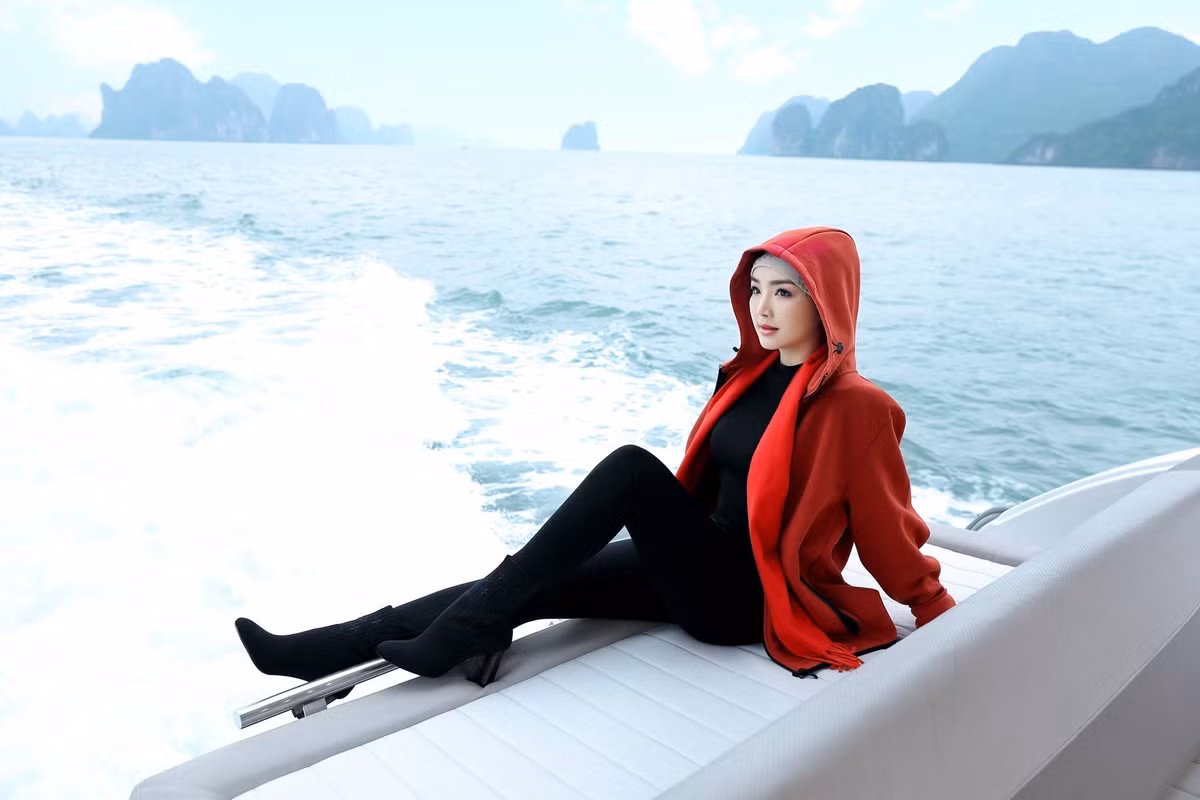 Trong loạt ảnh mới đăng tải, Hoa hậu Giáng My được khen trẻ đẹp như gái 18.