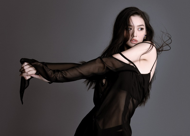 Đặc biệt, vóc dáng của "mẹ bỉm" Tường San khiến nhiều người phải xuýt xoa khen ngợi.