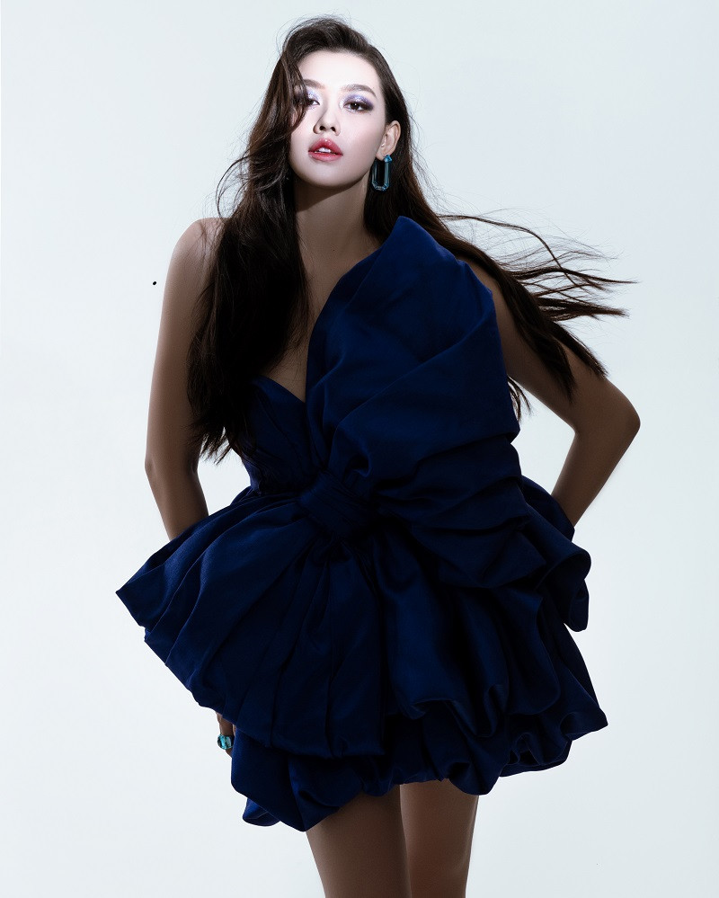 Cận cảnh vẻ đẹp "không góc chết" của Á hậu Tường San.