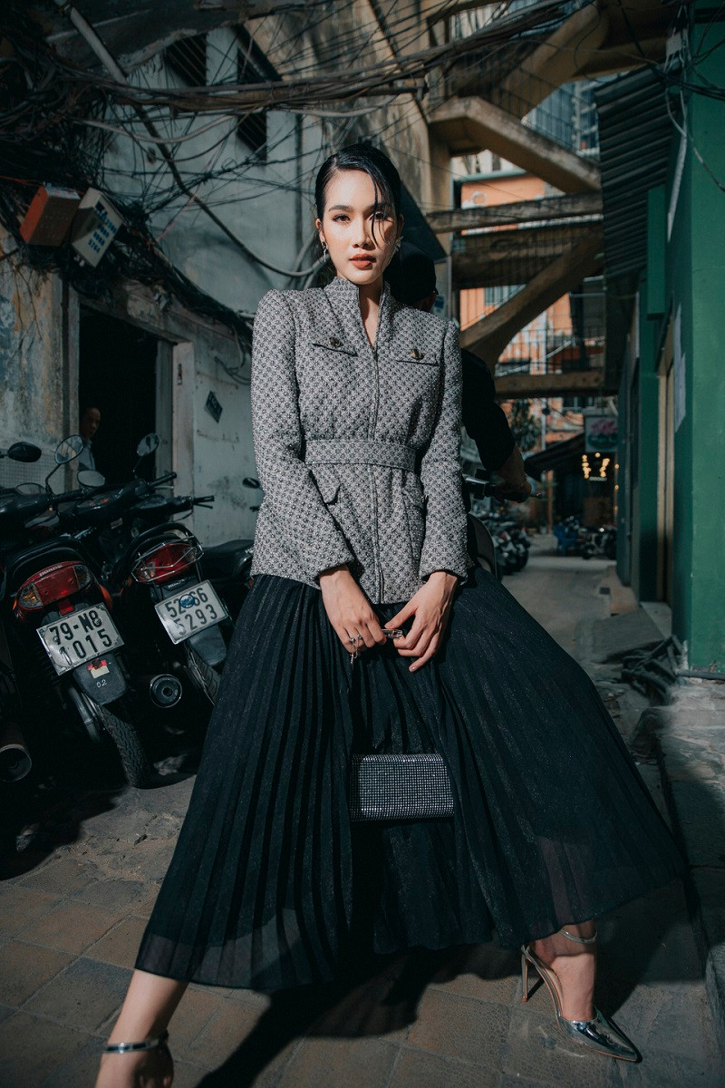  Phạm Ngọc Phương Anh sinh năm 1998, là Á hậu 1 Hoa hậu Việt Nam 2020. Cô sở hữu chiều cao 1m77, số đo 3 vòng lần lượt là 82-61-90.