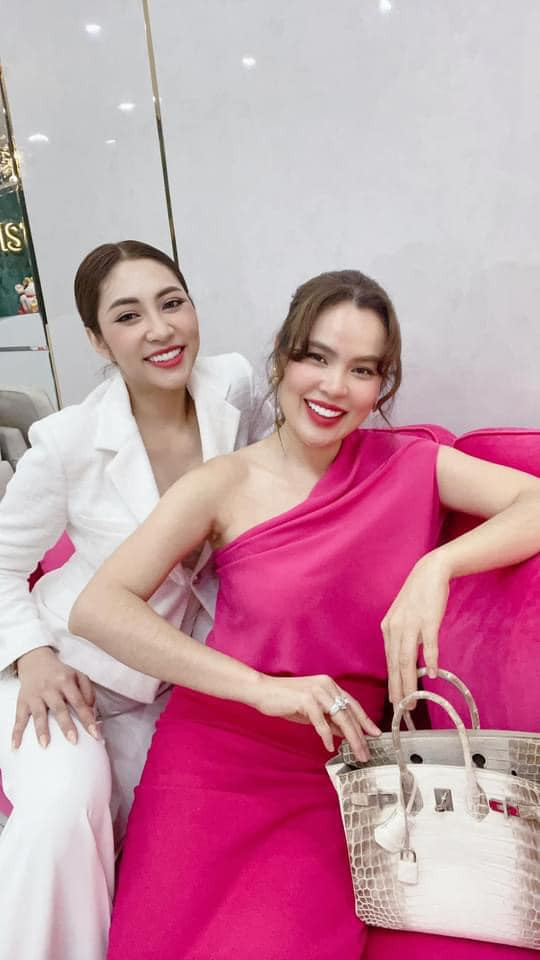 Hoa hau Dang Thu Thao bi Phuong Le “cach mat