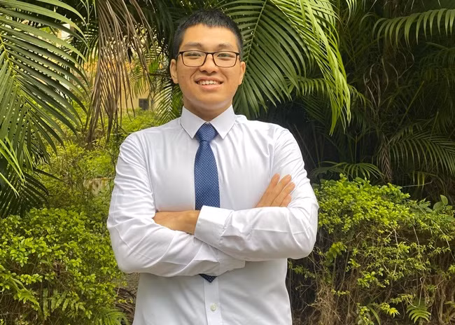 Chan dung thu khoa DH Khoa hoc Tu nhien gianh hoc bong chinh phu Nhat