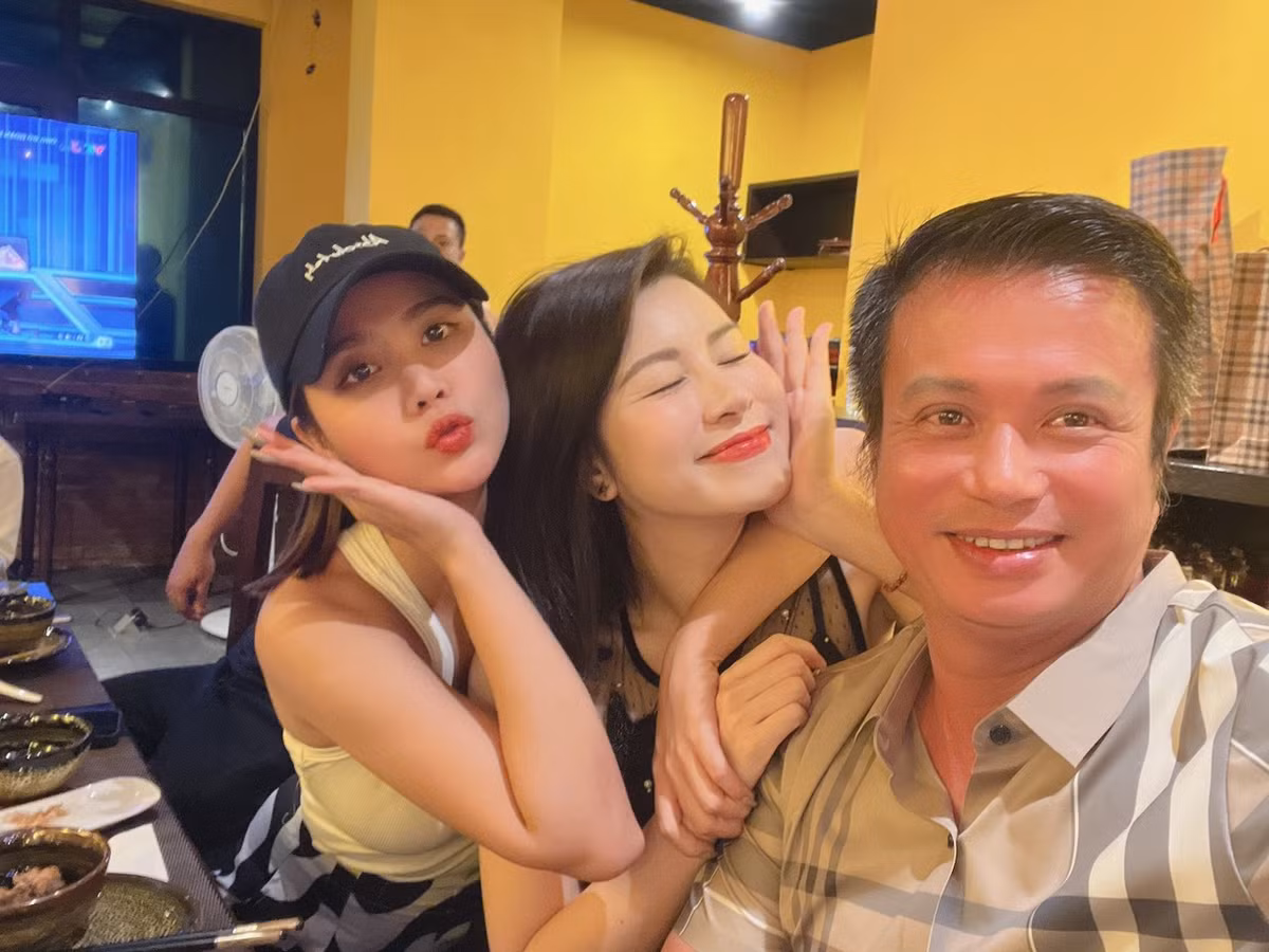 Nữ diễn viên dành lời cảm ơn ê-kíp và khán giả: "Tôi biết ơn đạo diễn, biết ơn ê-kíp đã trao cho tôi cơ hội vào vai nặng ký như Vân Trang. Biết ơn vì đã tin tưởng tôi, cho tôi được khẳng định khả năng của mình".