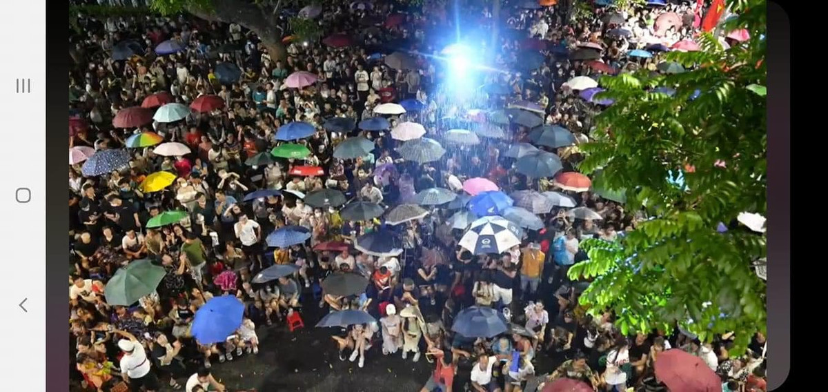 Hiện, trước thông tin có nguy cơ bị xử phạt, Tuấn Hưng vẫn chưa lên tiếng.