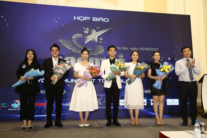 Với sự đổi mới mạnh mẽ nhằm nâng cao chất lượng, cuộc thi năm nay tiếp tục nâng cánh cho nhiều tài năng tỏa sáng, đồng thời giới thiệu tới công chúng vẻ đẹp của âm nhạc Việt.