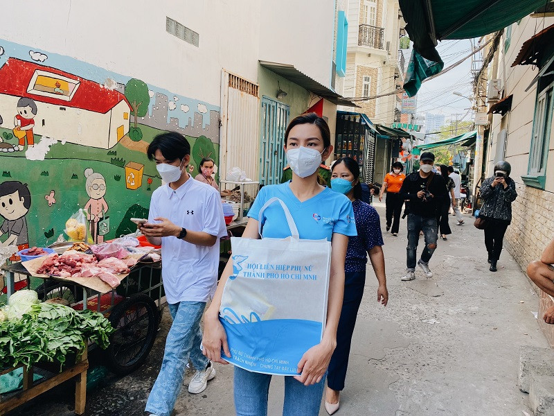 Mới đây nàng hậu đã thực hiện những hoạt động đầu tiên trong kế hoạch thiện nguyện của mình.