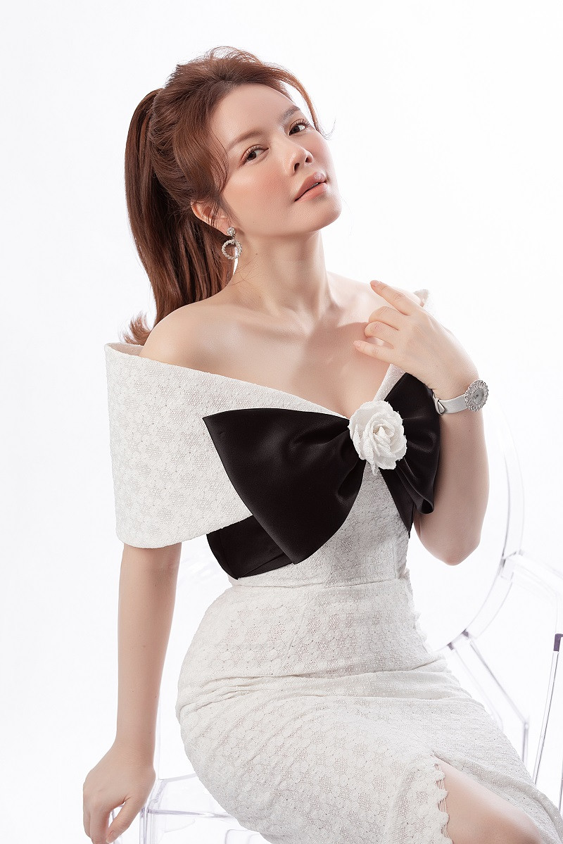 Trái ngược với vẻ ngoài mạnh mẽ, lạnh lùng, Lý Nhã Kỳ là một người hoàn toàn khác khi yêu. Nữ diễn viên thừa nhận bản thân là kiểu người yêu cuồng nhiệt, hết mình.