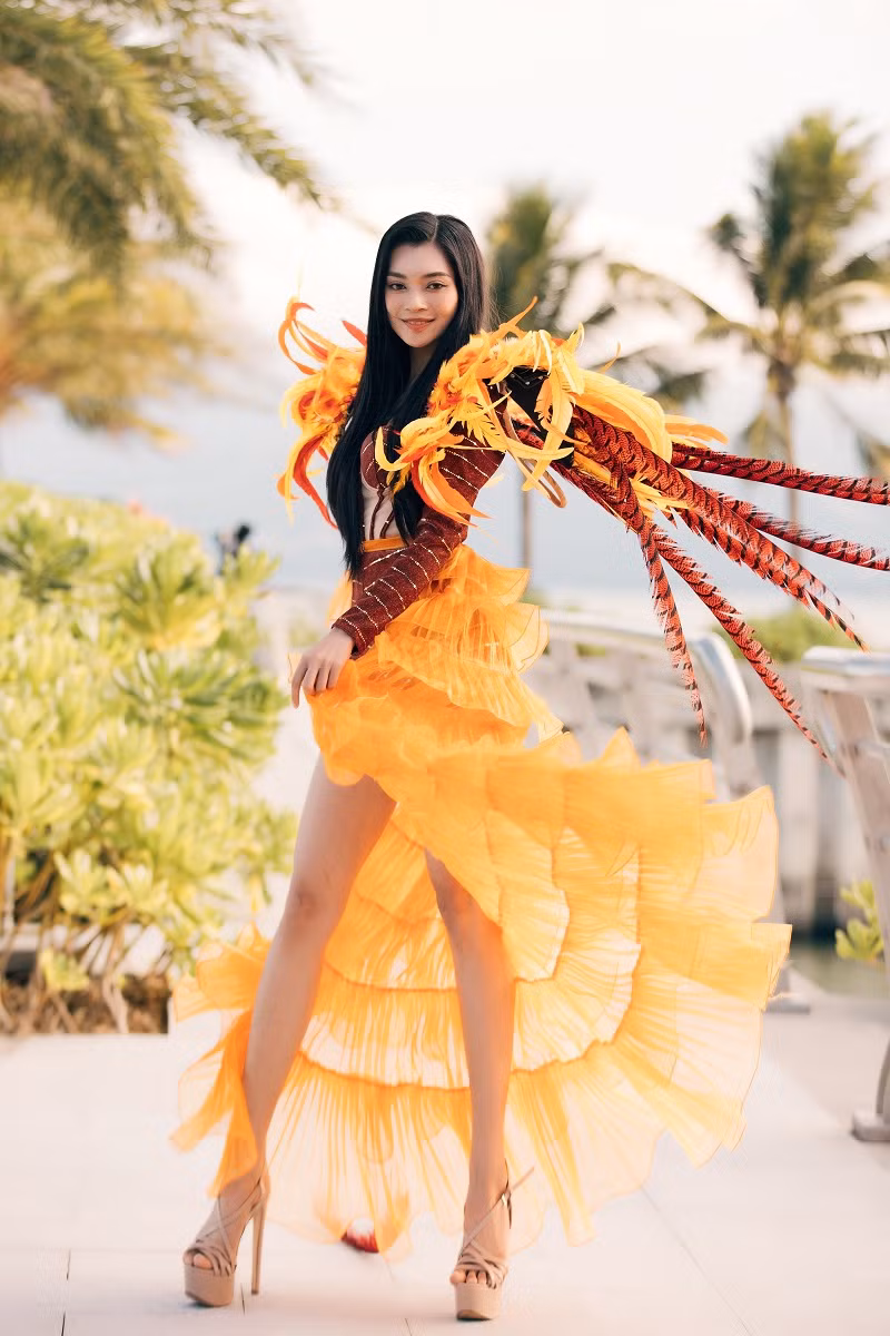 Điểm khác biệt ở Miss World Vietnam 2022 là Người đẹp biển được kết hợp với đêm Đại nhạc hội làm phần thi này trở nên lôi cuốn hơn.