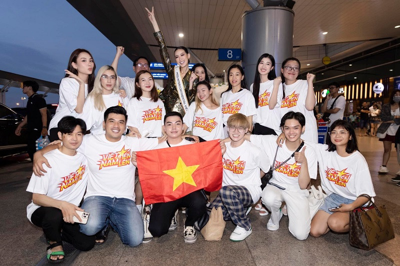 Những ngày qua, nàng á hậu đã gấp rút tập luyện, trau dồi kiến thức, kỹ năng sẵn sàng tham gia Miss Intercontinental 2022.