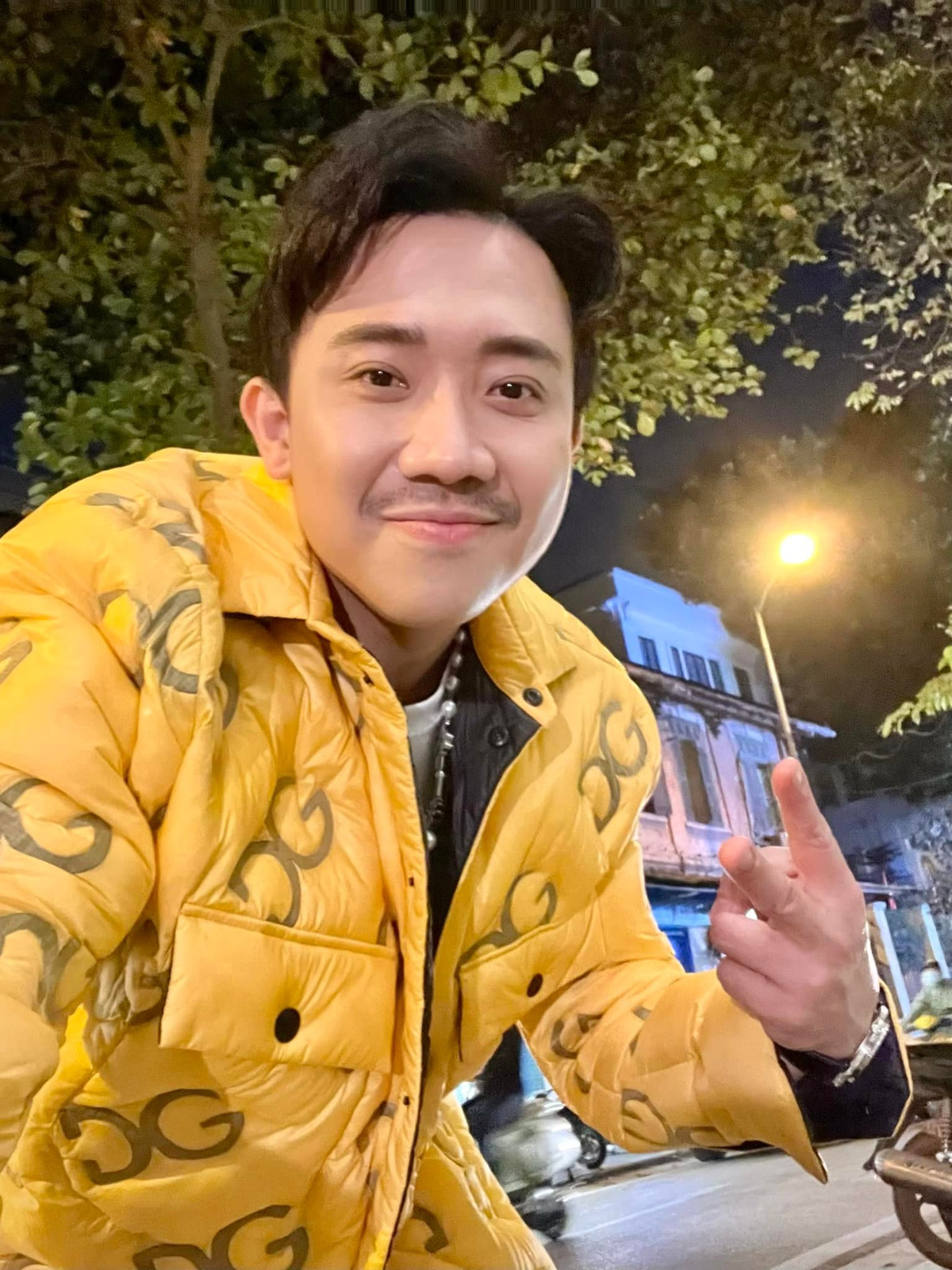 Phan ung cua Tran Thanh khi bi fan vay nong 500 trieu