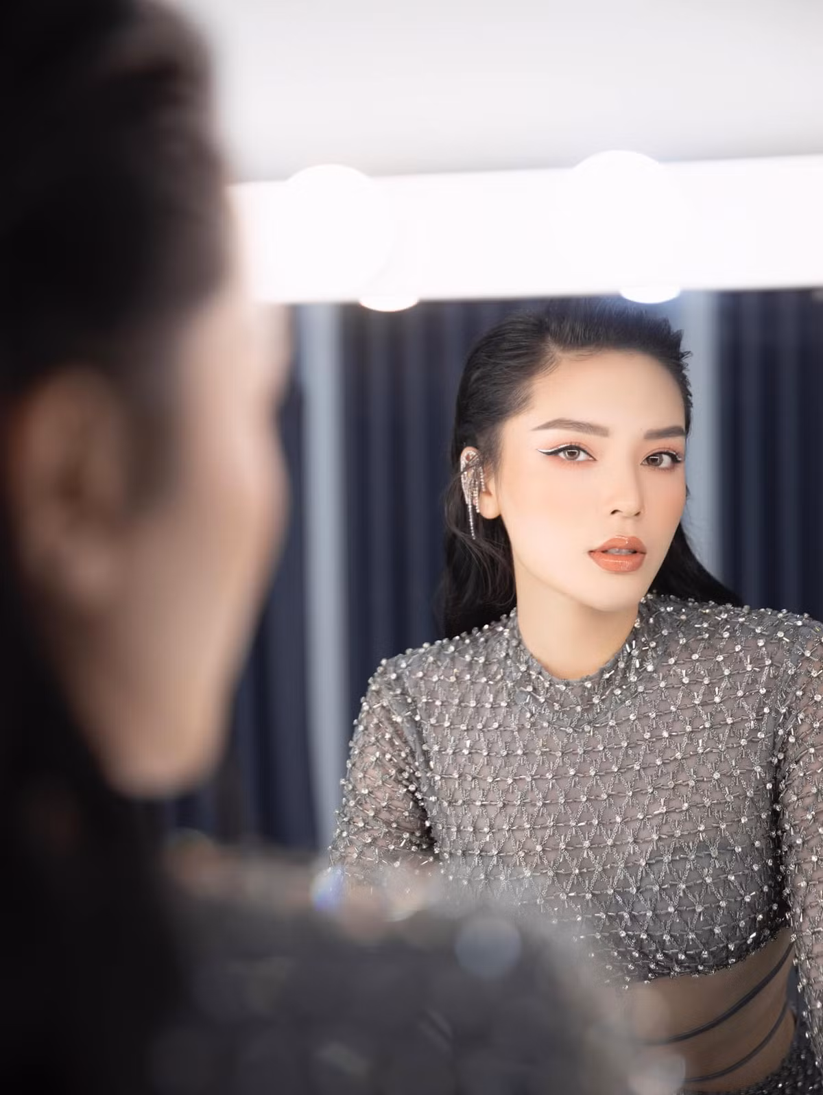 Người đẹp bày tỏ sự háo hức được ngồi ghế nóng chương trình và tiết lộ dàn thí sinh năm nay rất tiềm năng.