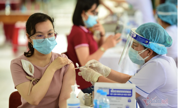 Ca Covid-19 moi trong ngay tang vot len gan 3.600 ca, 2 nguoi tu vong